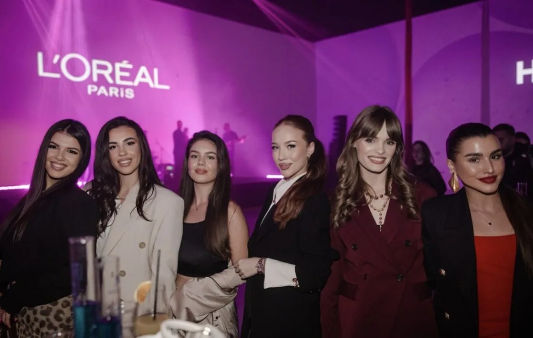 A L'Oréal Paris event, with guests at the brand wall